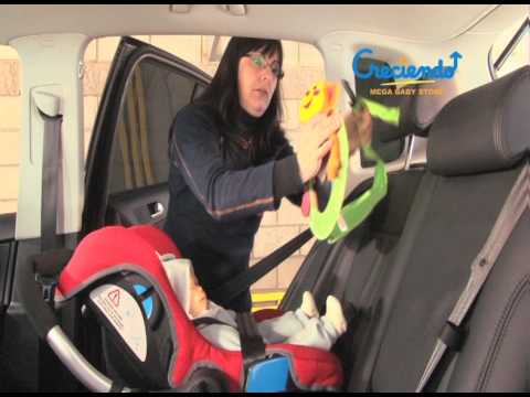 La importancia del espejo retrovisor para bebés en el coche